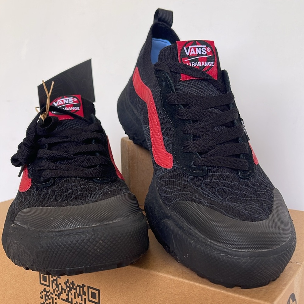 Vans Women’s Ultrarange Vr3 Nathan Florence Black/Red
VN0A4BXB458
SNEAKERS - Picture 6 of 16